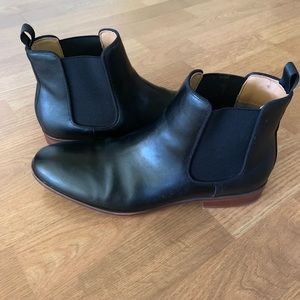 Black ankle boots. Men size 8.